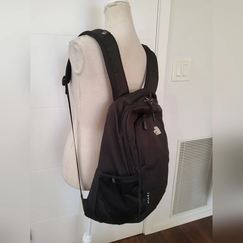The North Face Vault Black Backpack